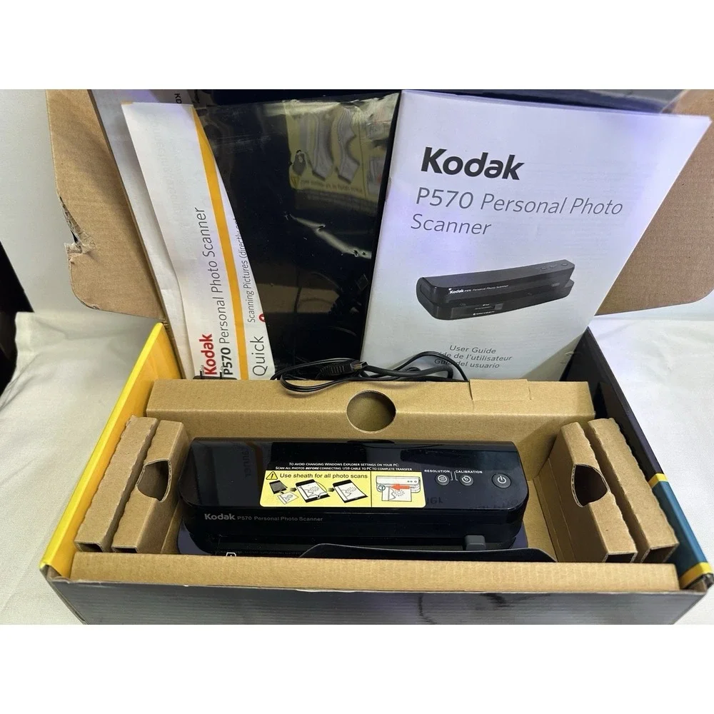Kodak P570 Handheld Personal Photo Scanner New In Box